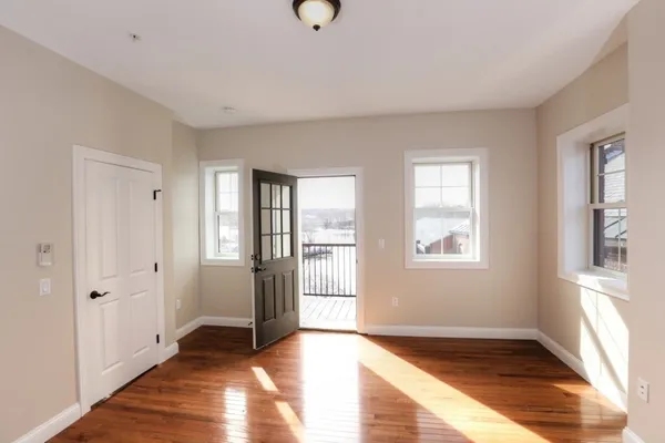 $2,595 | 15 Washington Street, Unit B, Hudson, MA 01749