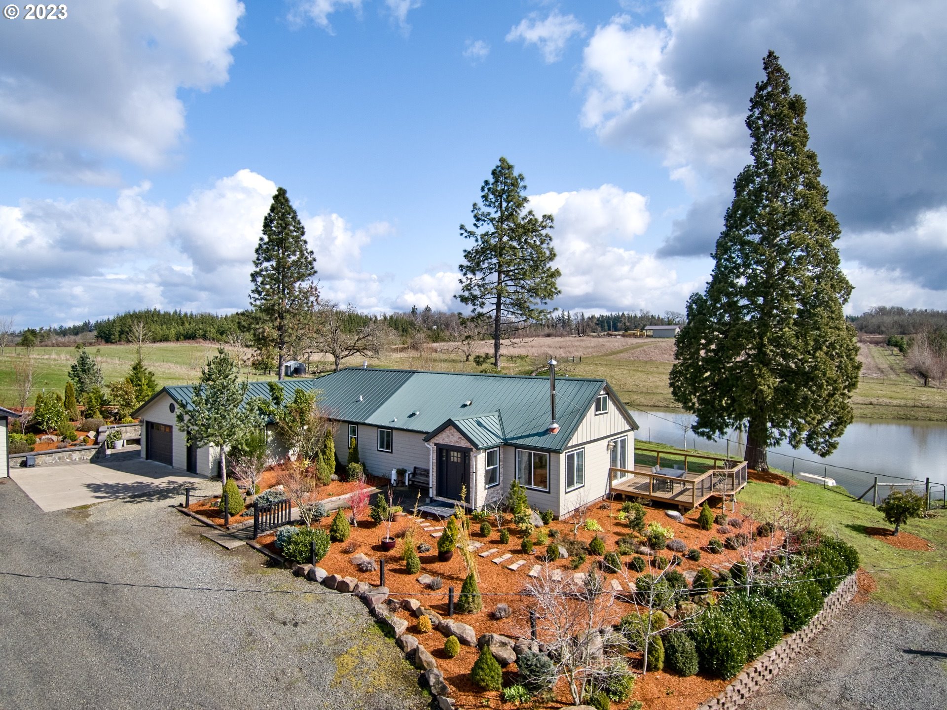 9953 South Wildcat Road Molalla, OR 97038 - Photo 39 of 41 an aerial view of multiple house