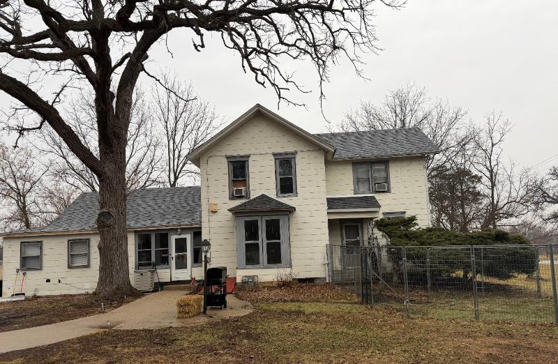 37390 North Dilleys Road Wadsworth, IL 60083 - Photo 1 of 12