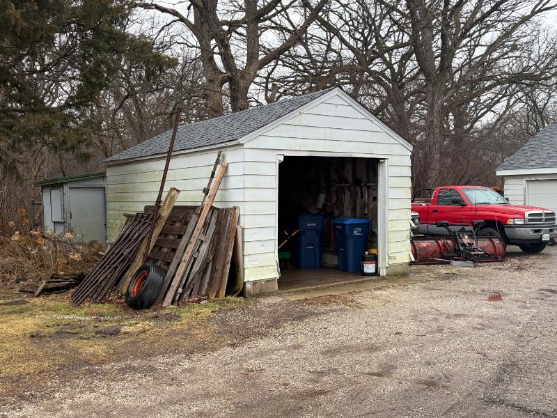 37390 North Dilleys Road Wadsworth, IL 60083 - Photo 11 of 12