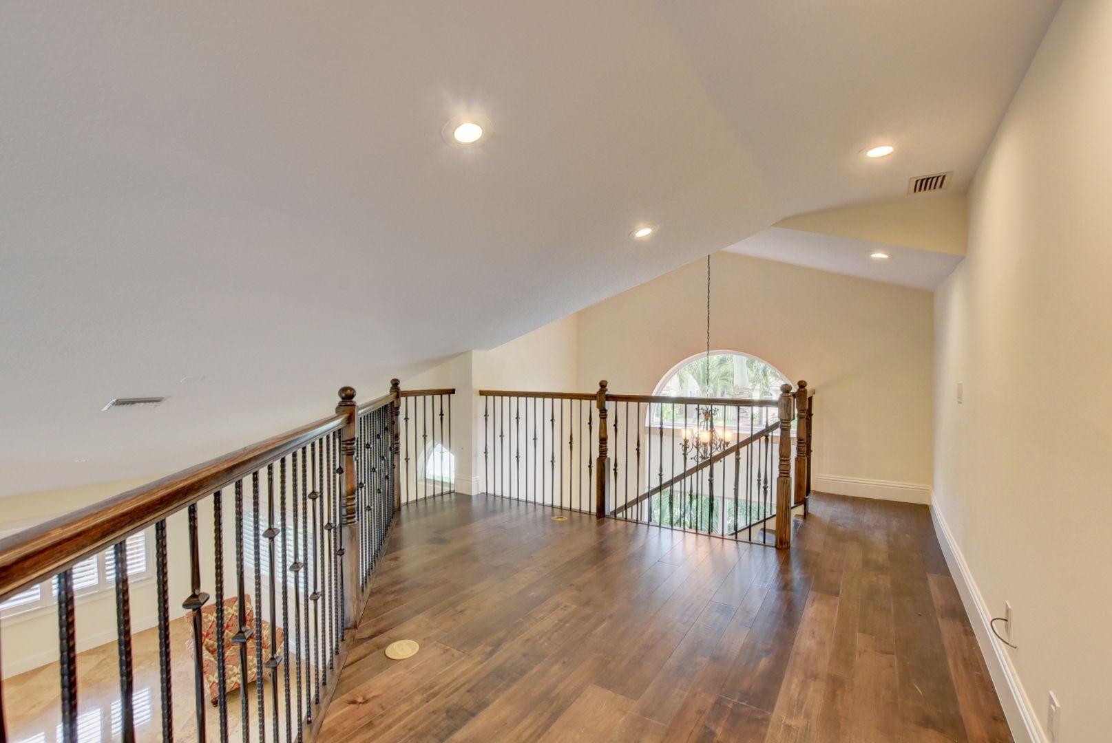 327 Seneca Lane Boca Raton, FL 33487 - Photo 23 of 48 loft area