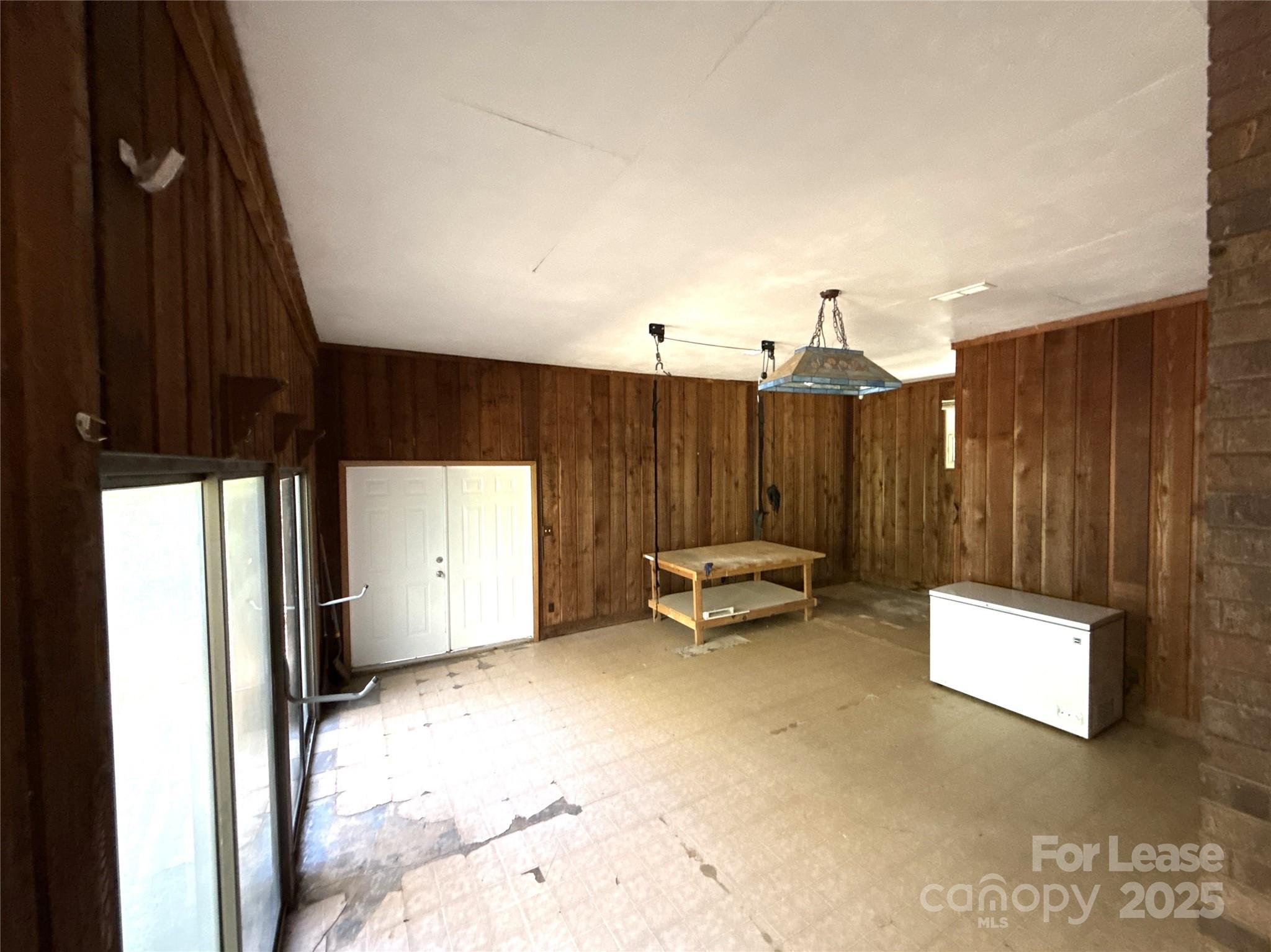 7045 Ridge Lane Road Charlotte, NC 28262 - Photo 14 of 18