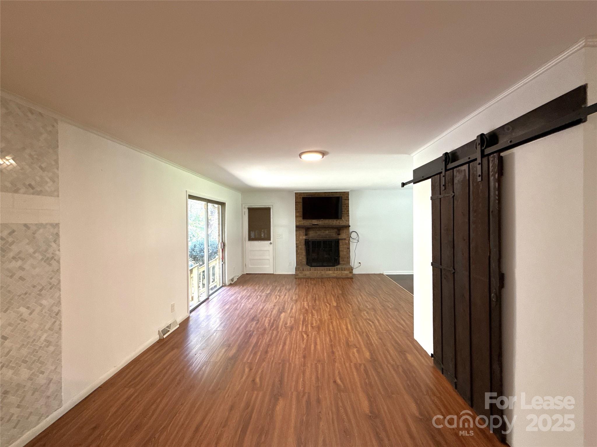 7045 Ridge Lane Road Charlotte, NC 28262 - Photo 6 of 18