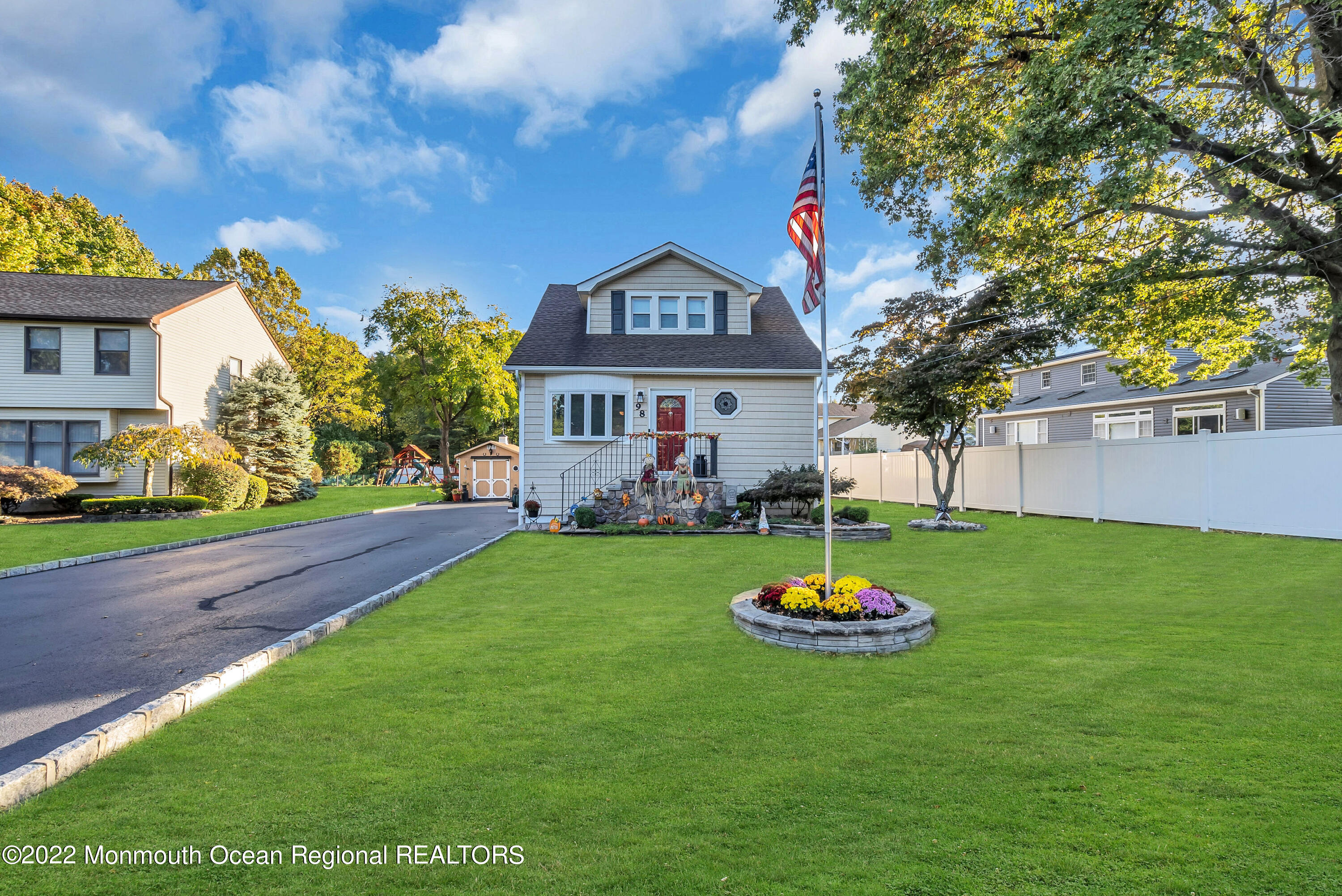 98 Aberdeen Road Matawan, NJ 07747 - Photo 2 of 29 MJB01112.jpg-1