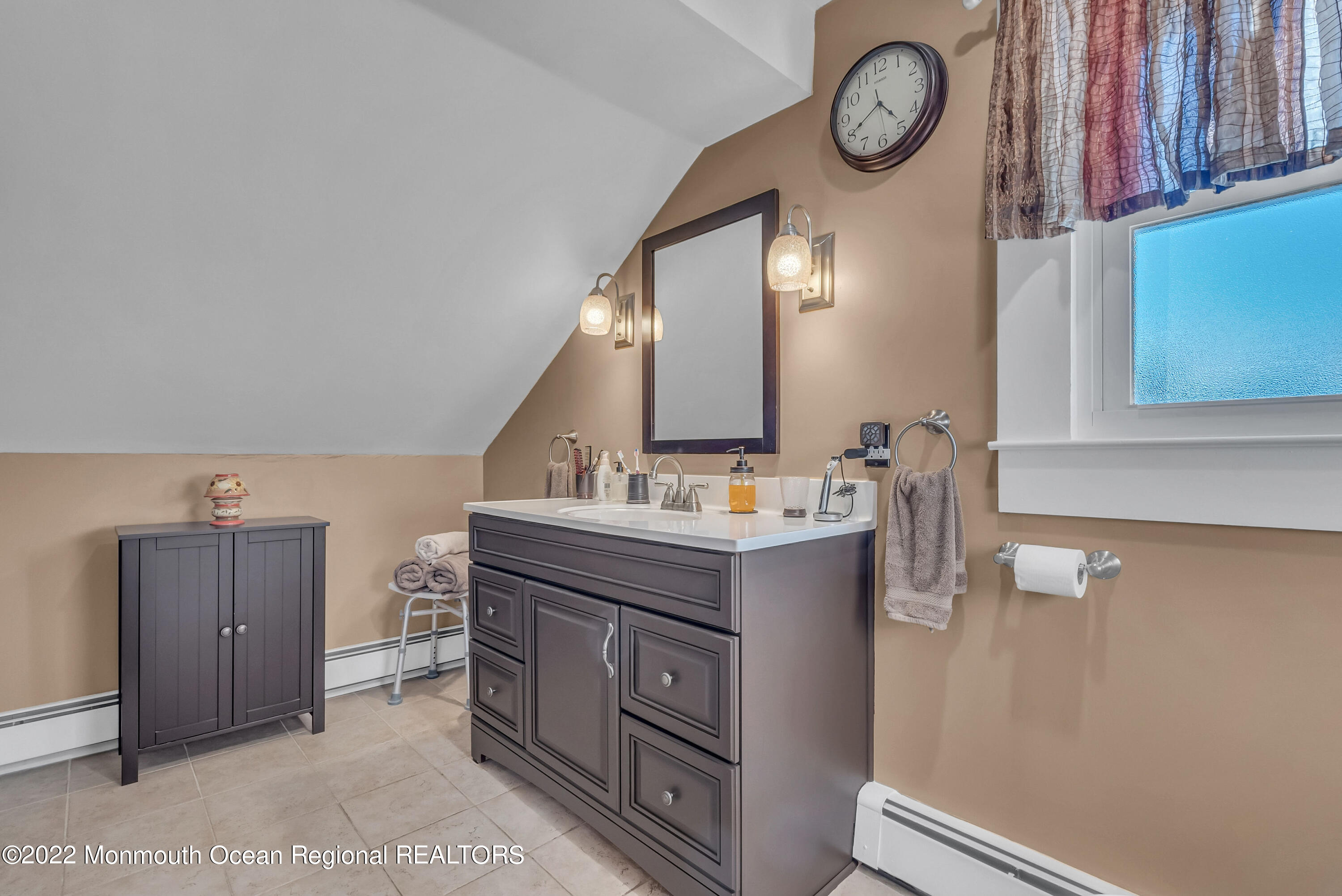 98 Aberdeen Road Matawan, NJ 07747 - Photo 25 of 29 MJB01020