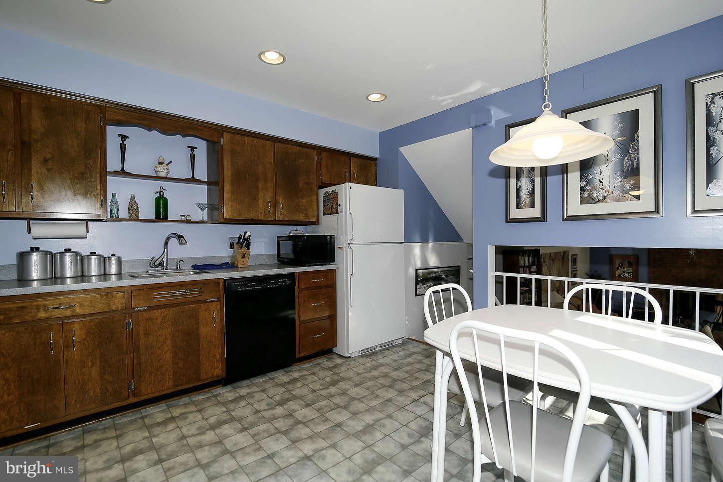 16511 Kipling Road Derwood, MD 20855 - Photo 22 of 30 Kitchen