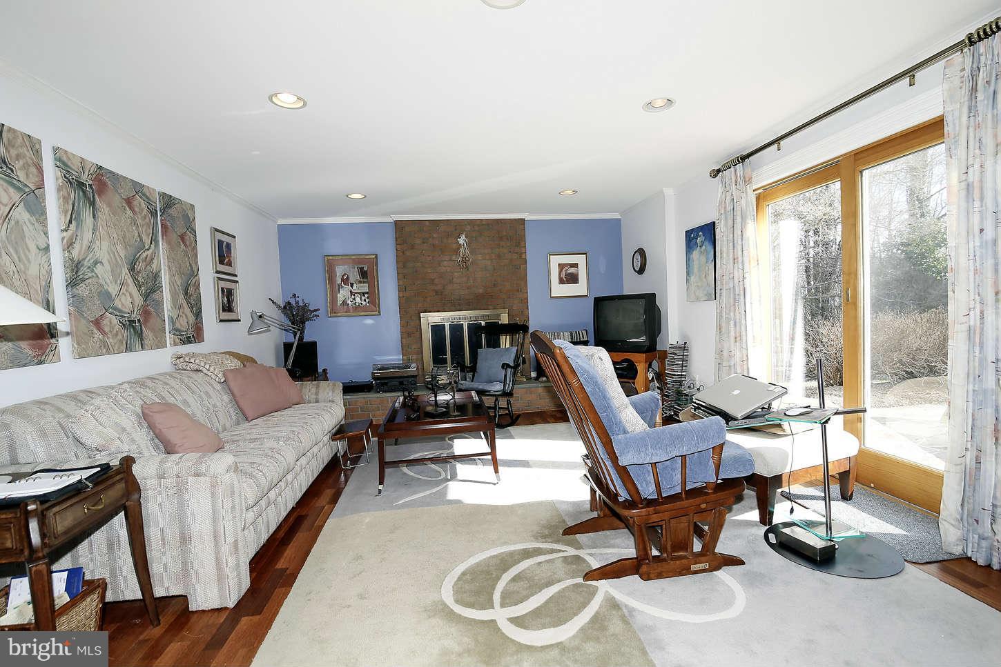 16511 Kipling Road Derwood, MD 20855 - Photo 24 of 30 Family Room