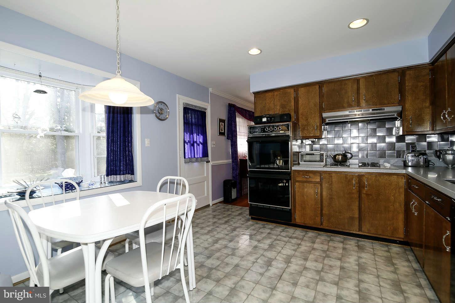 16511 Kipling Road Derwood, MD 20855 - Photo 8 of 30 Kitchen