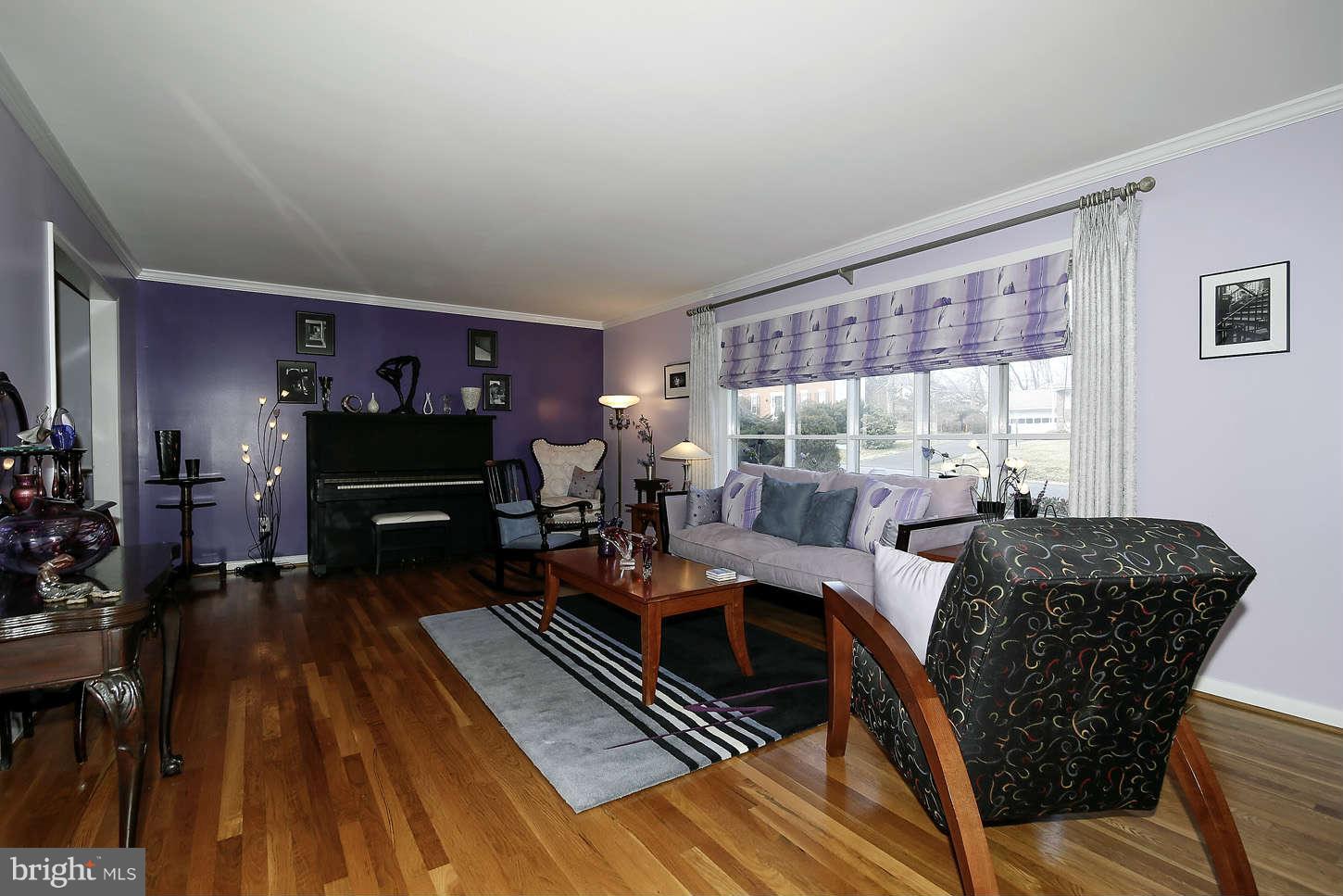 16511 Kipling Road Derwood, MD 20855 - Photo 10 of 30 Living Room