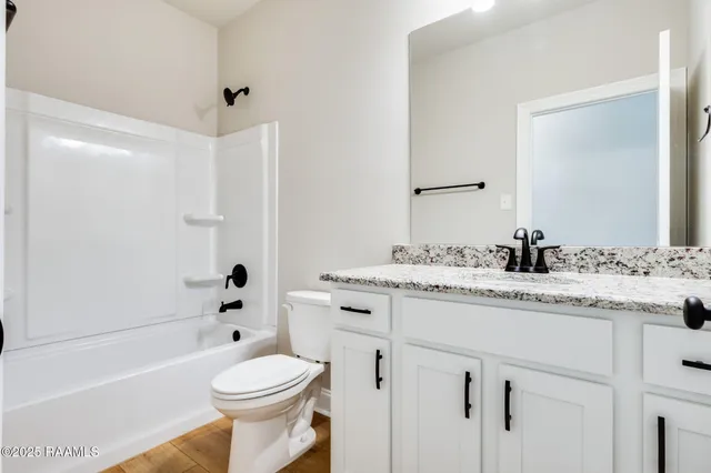 $2,100 | 141 Ridley Lane, Youngsville, LA 70592