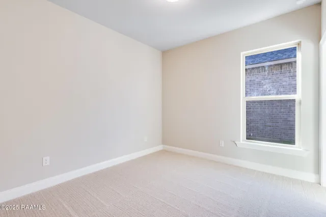 $2,100 | 141 Ridley Lane, Youngsville, LA 70592