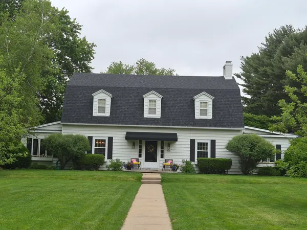 $274,000 | 105 North Scandia Street, Alpha, IL 61413