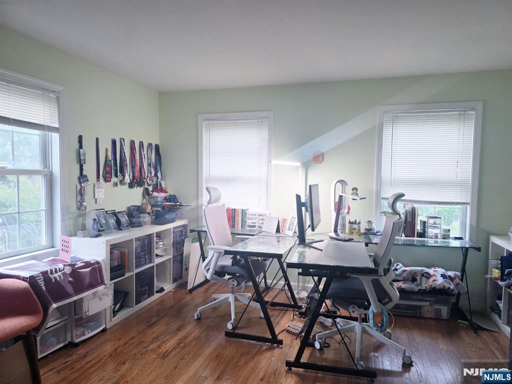 260 Edwards Street, Unit B Ridgewood, NJ 07450 - Photo 4 of 24