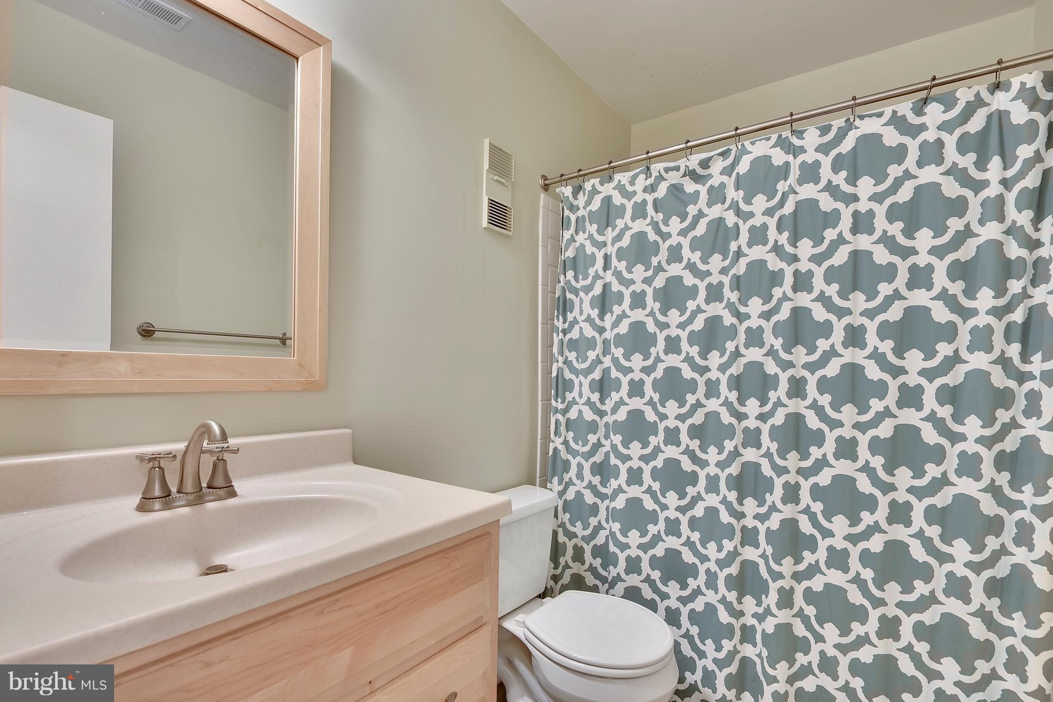652 Charles Street, Unit R14 Baltimore, MD 21230 - Photo 12 of 26 Bath
