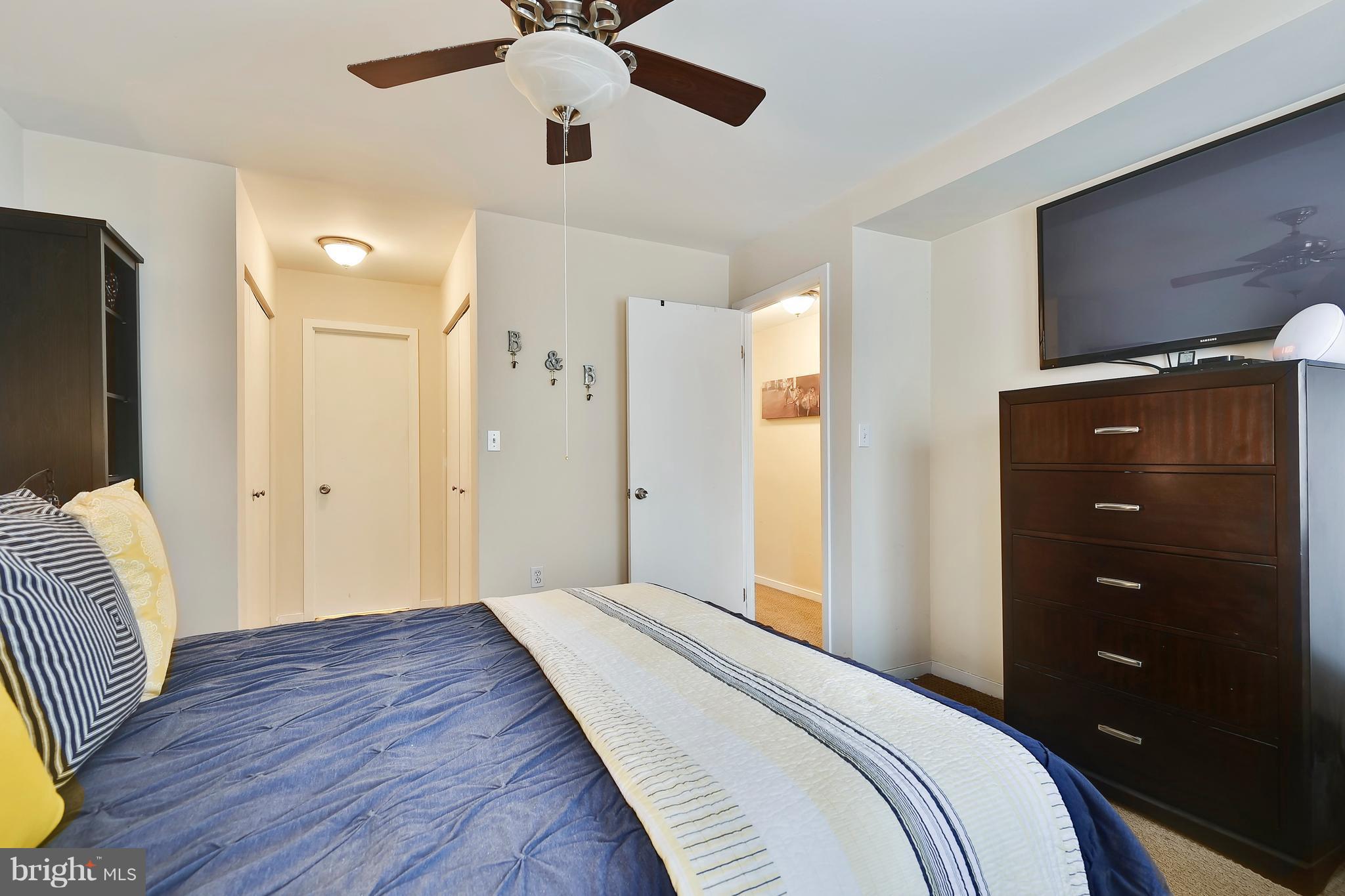 652 Charles Street, Unit R14 Baltimore, MD 21230 - Photo 17 of 26 Bedroom (Master)