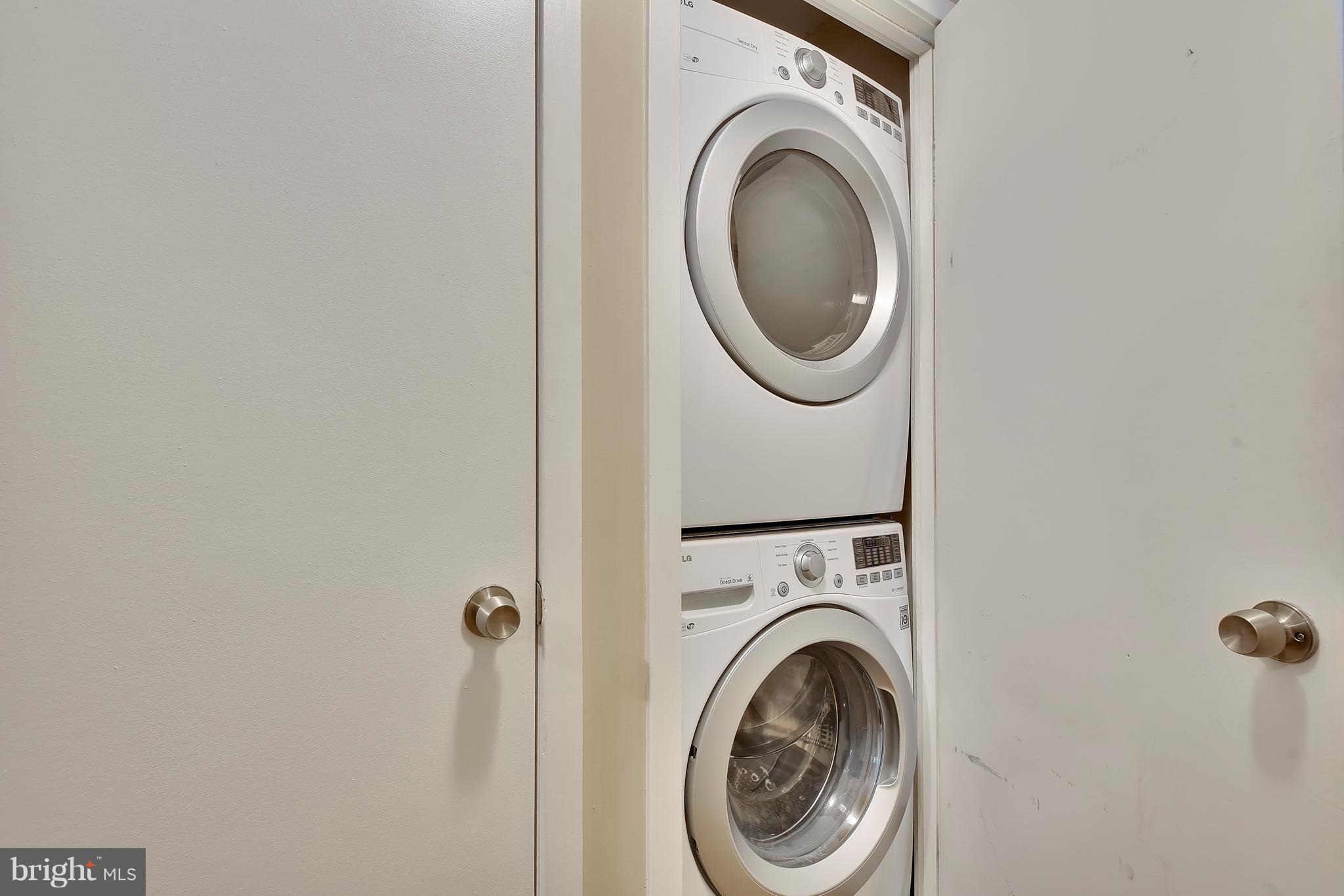 652 Charles Street, Unit R14 Baltimore, MD 21230 - Photo 18 of 26 Laundry
