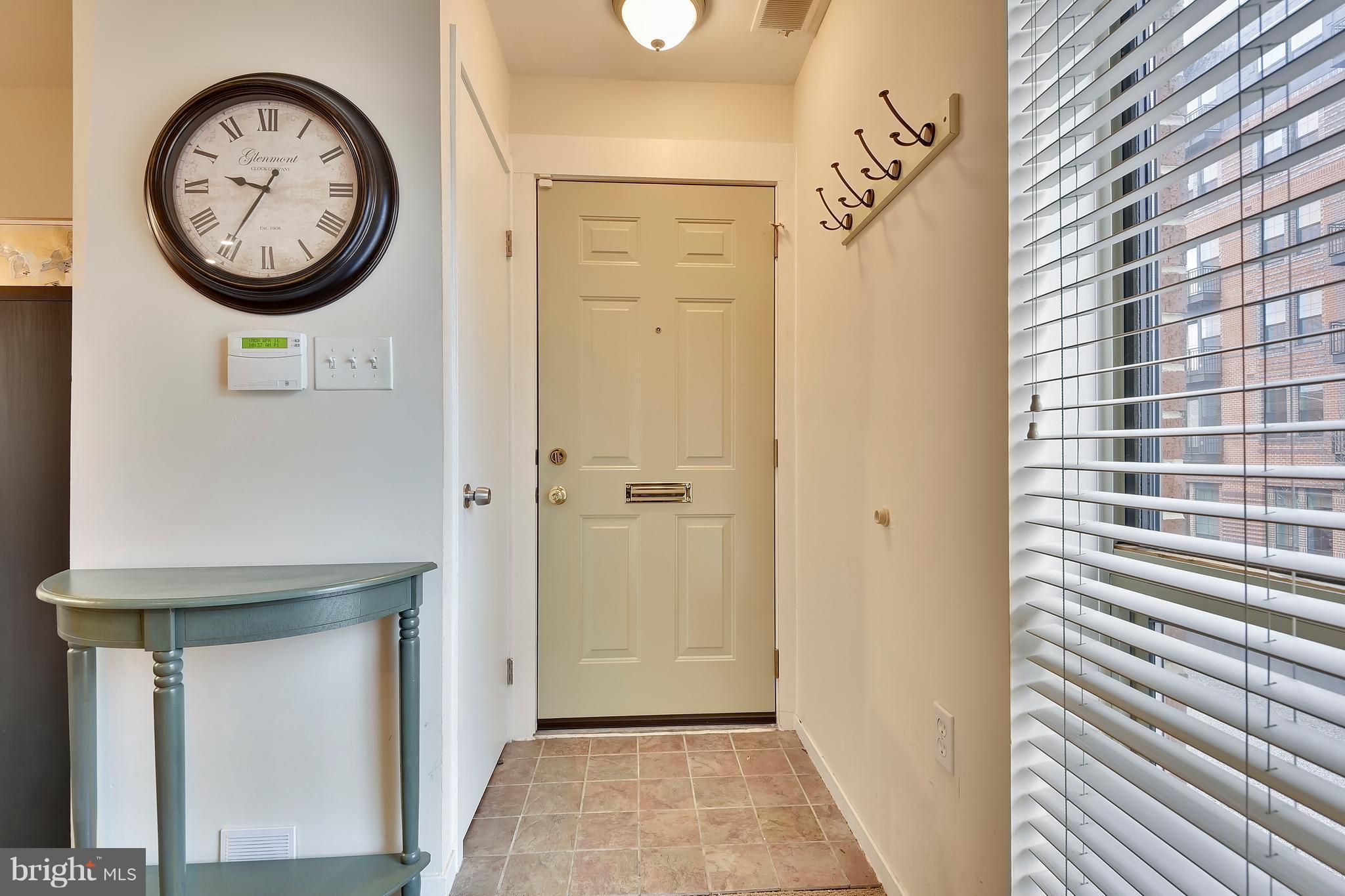 652 Charles Street, Unit R14 Baltimore, MD 21230 - Photo 3 of 26 Entry