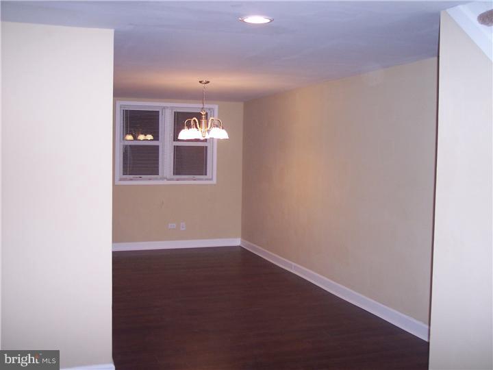 1373 Pennington Road Philadelphia, PA 19151 - Photo 3 of 8 Dining Room