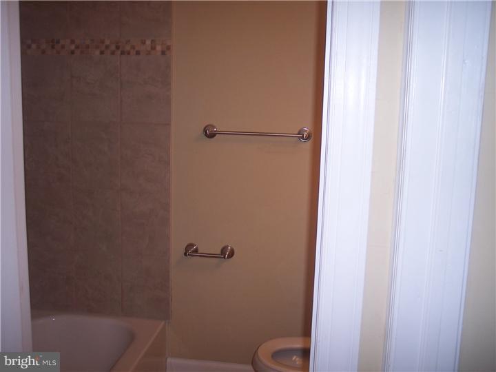 1373 Pennington Road Philadelphia, PA 19151 - Photo 7 of 8 Bathroom