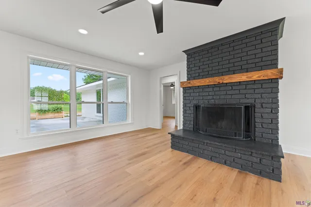 $316,500 | 23045 Elberta Lane, Zachary, LA 70791