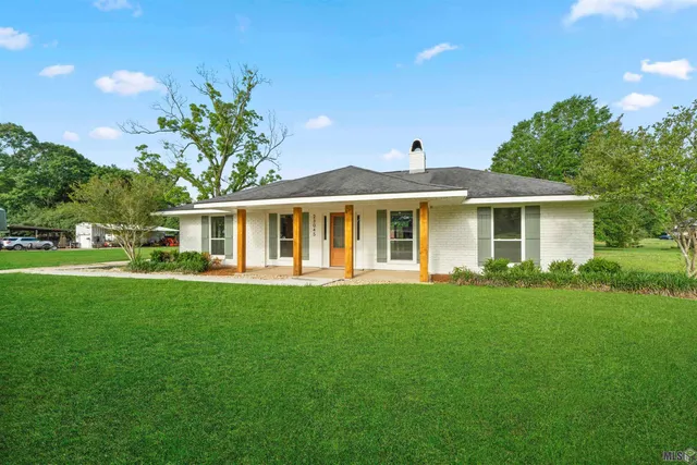 $316,500 | 23045 Elberta Lane, Zachary, LA 70791