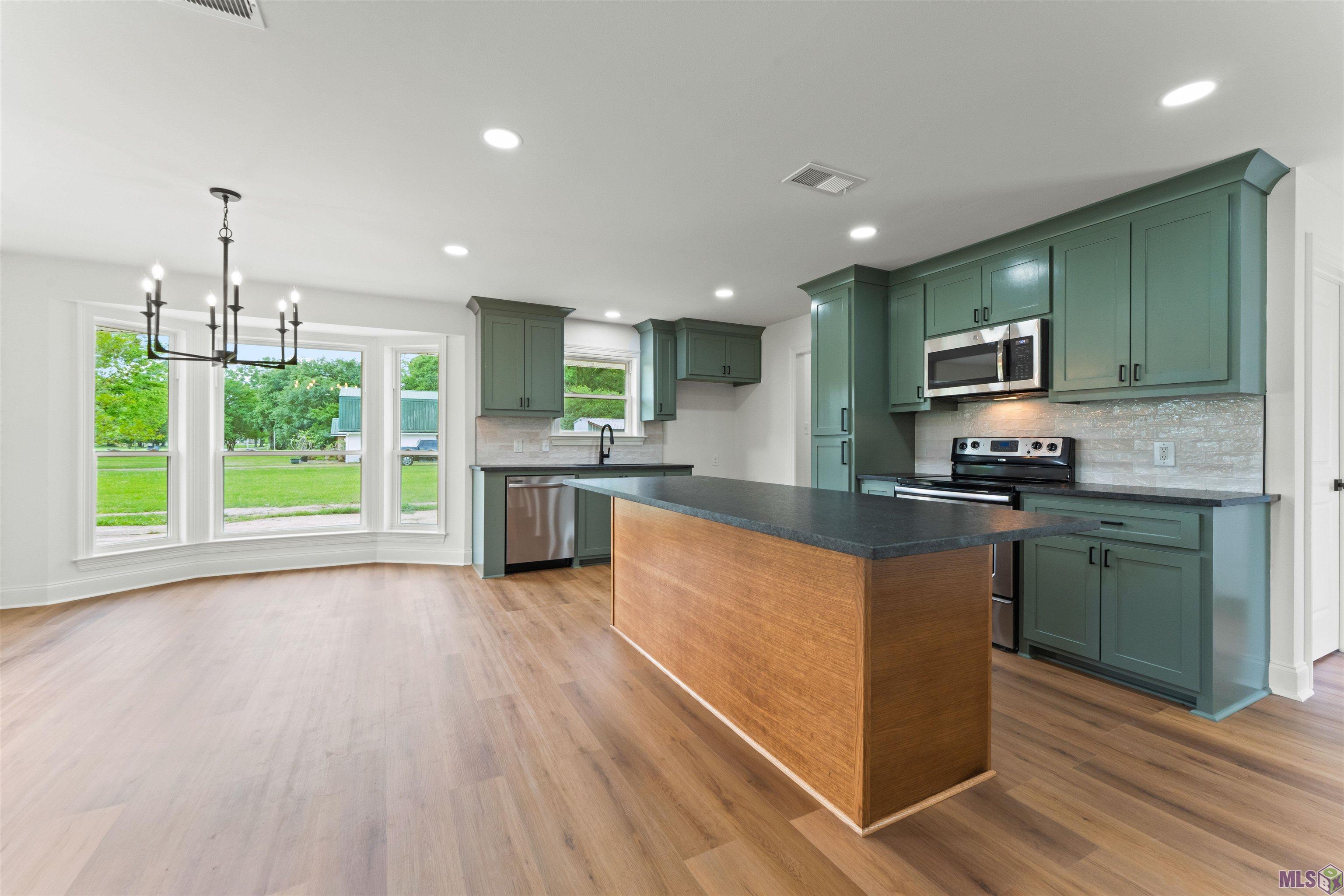 23045 Elberta Lane Zachary, LA 70791 - Photo 8 of 38