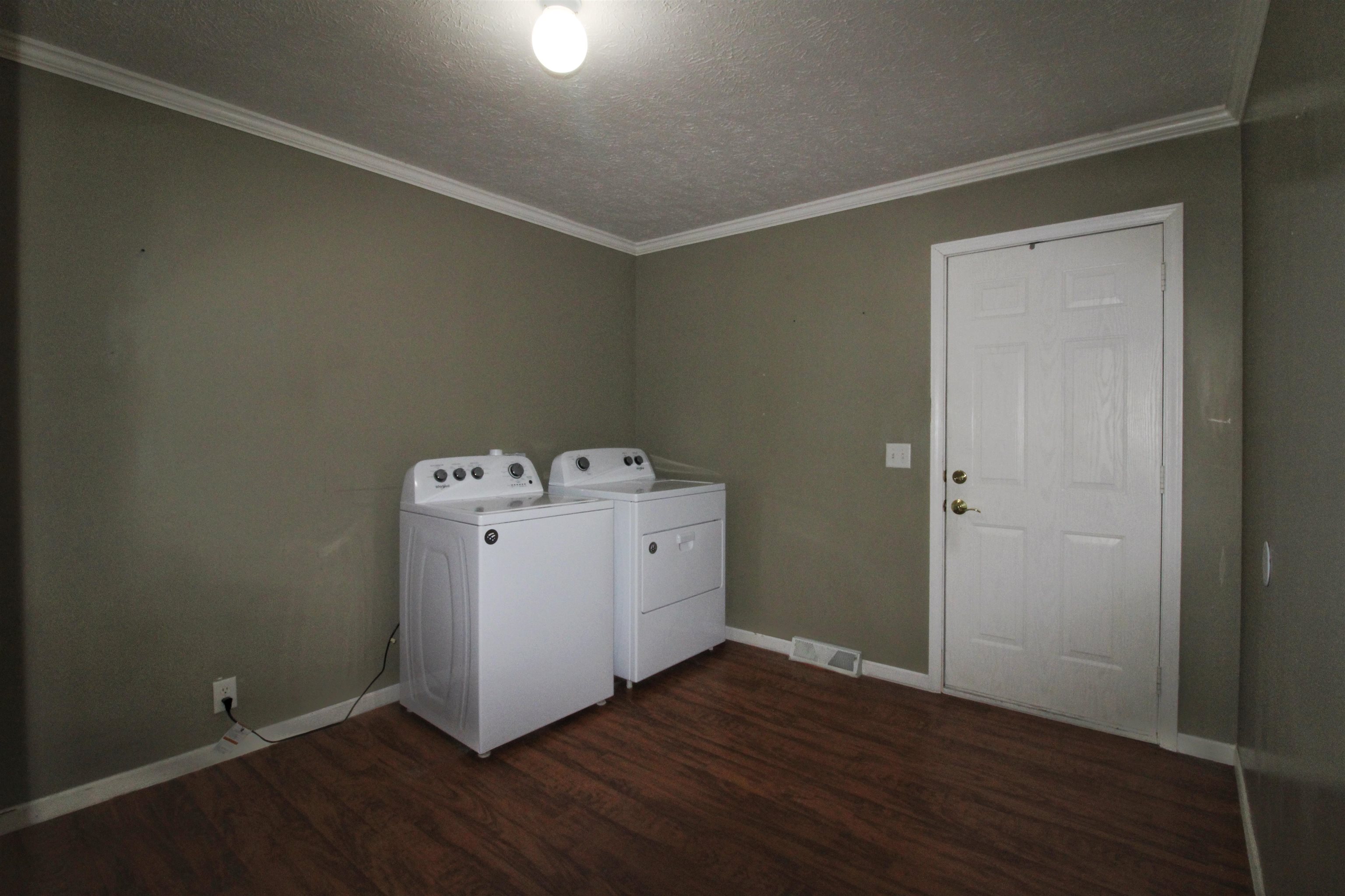815 Neier Road Mount Pleasant, MI 48858 - Photo 17 of 19 1899182-16.JPG
