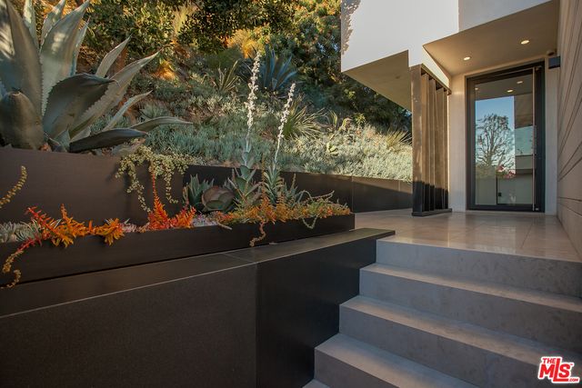 $27,500 | 9393 Sierra Mar Drive, Los Angeles, CA 90069