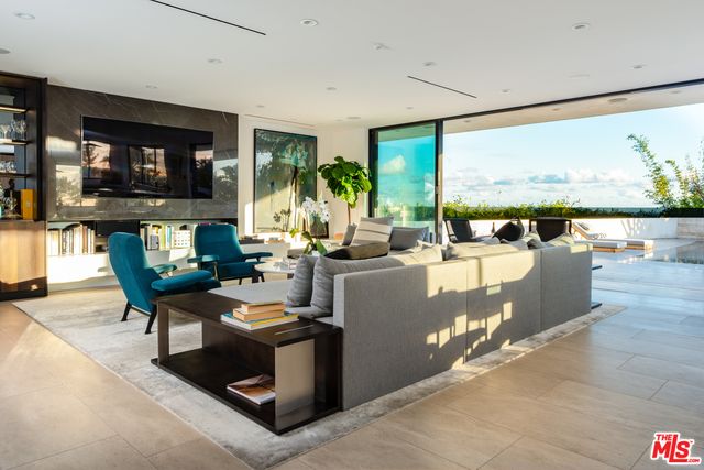 $27,500 | 9393 Sierra Mar Drive, Los Angeles, CA 90069