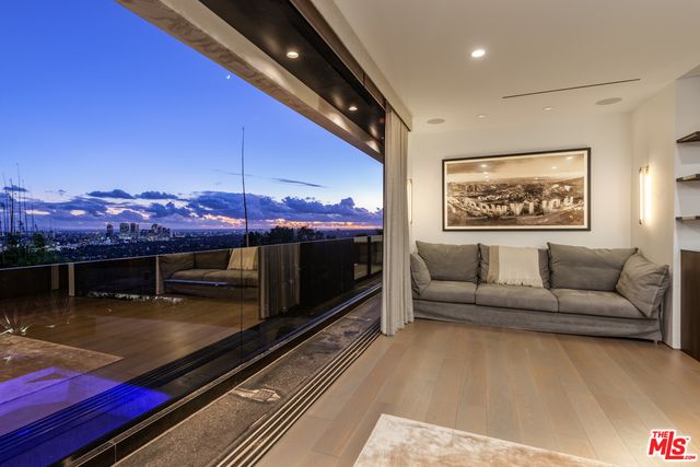 $27,500 | 9393 Sierra Mar Drive, Los Angeles, CA 90069