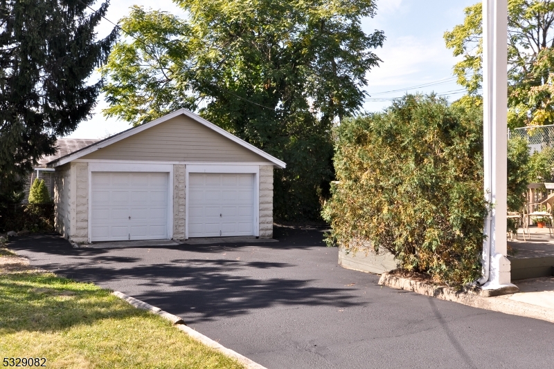 43 Walnut Street, Unit 1 Montclair, NJ 07042 - Photo 5 of 29