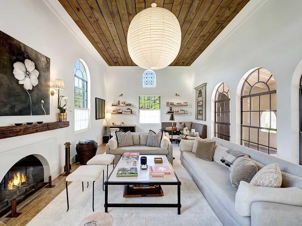 246 Live Oak Road Vero Beach, FL 32963 - Photo 5 of 36