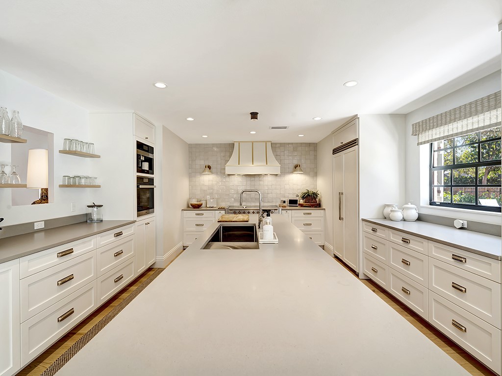 246 Live Oak Road Vero Beach, FL 32963 - Photo 10 of 36