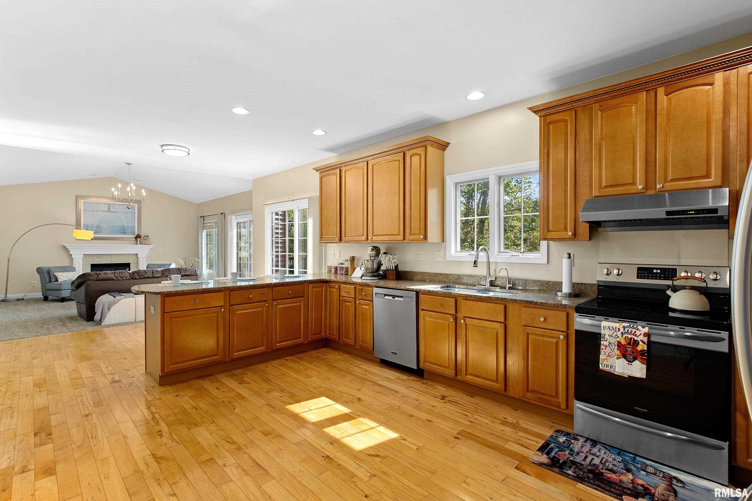 2026 West Geneva Road Peoria, IL 61615 - Photo 13 of 50 Gallery Image 13