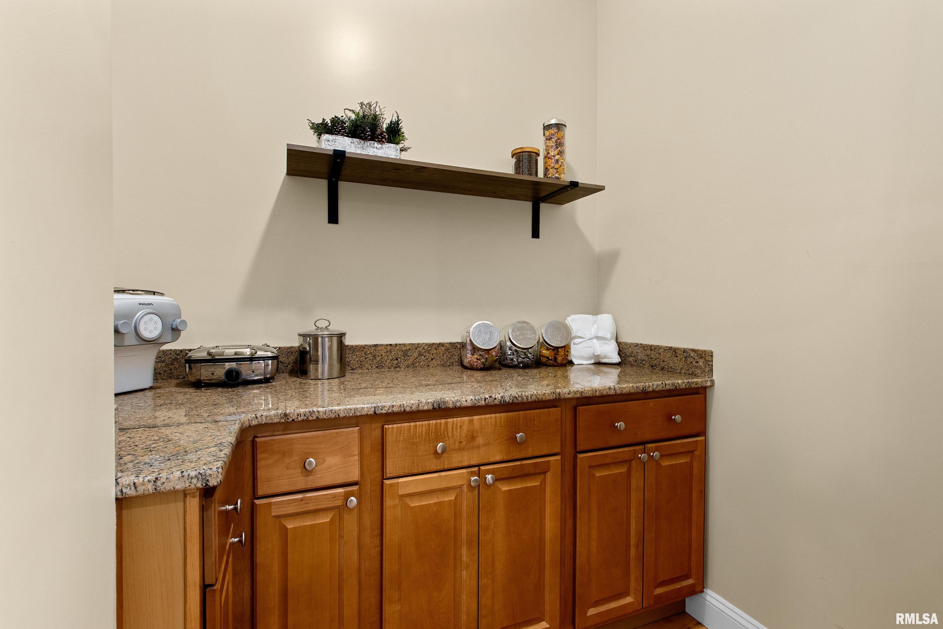 2026 West Geneva Road Peoria, IL 61615 - Photo 22 of 50 Gallery Image 22