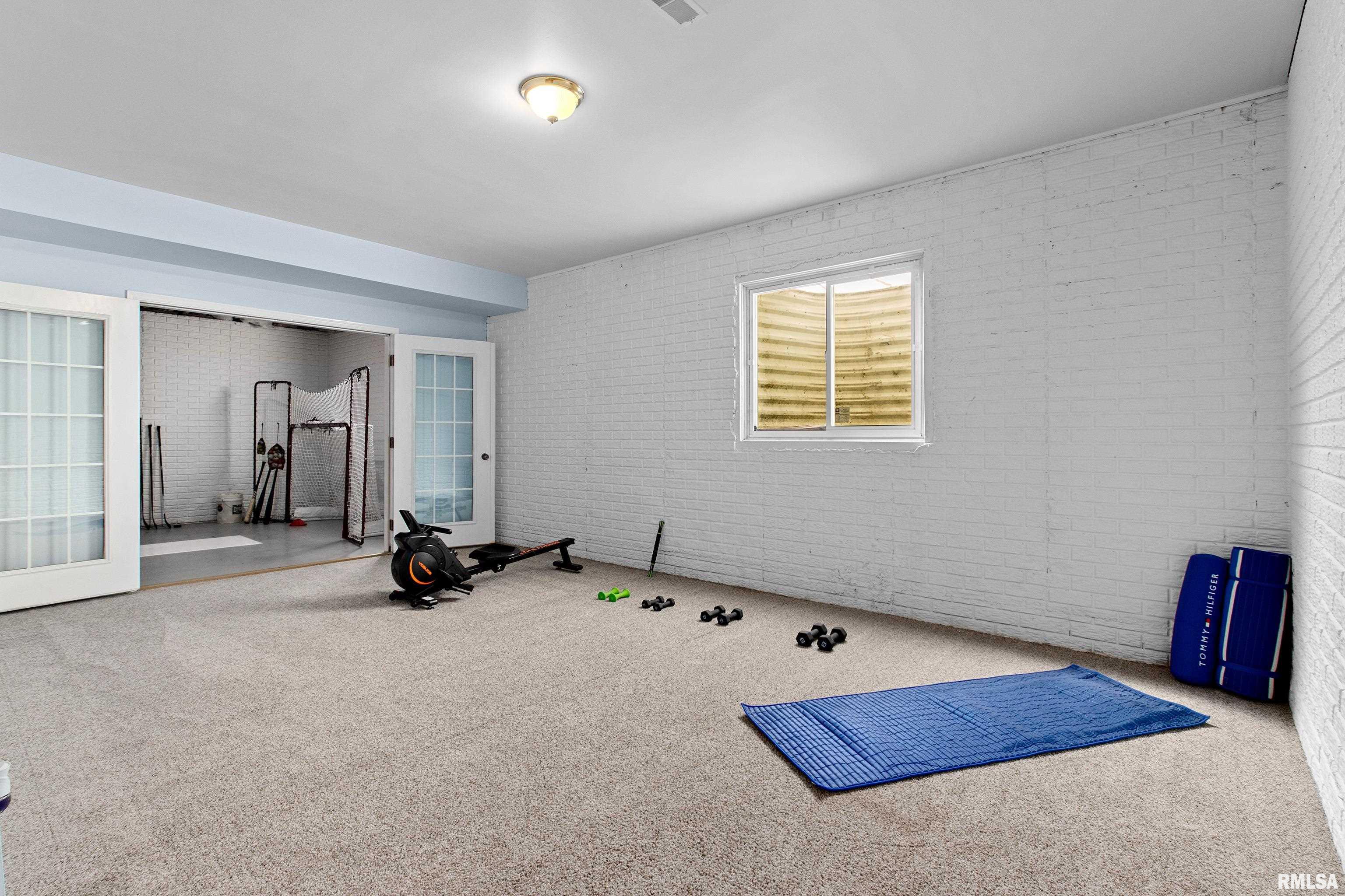 2026 West Geneva Road Peoria, IL 61615 - Photo 39 of 50 Gallery Image 39