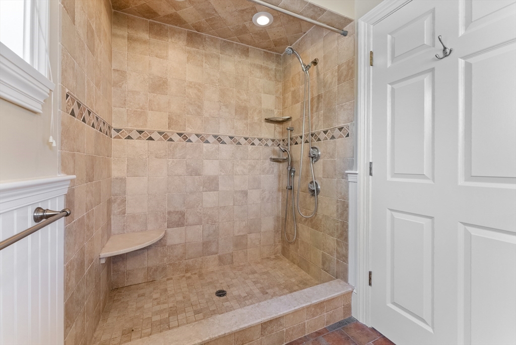 41 Concord Road Wayland, MA 01778 - Photo 8 of 28