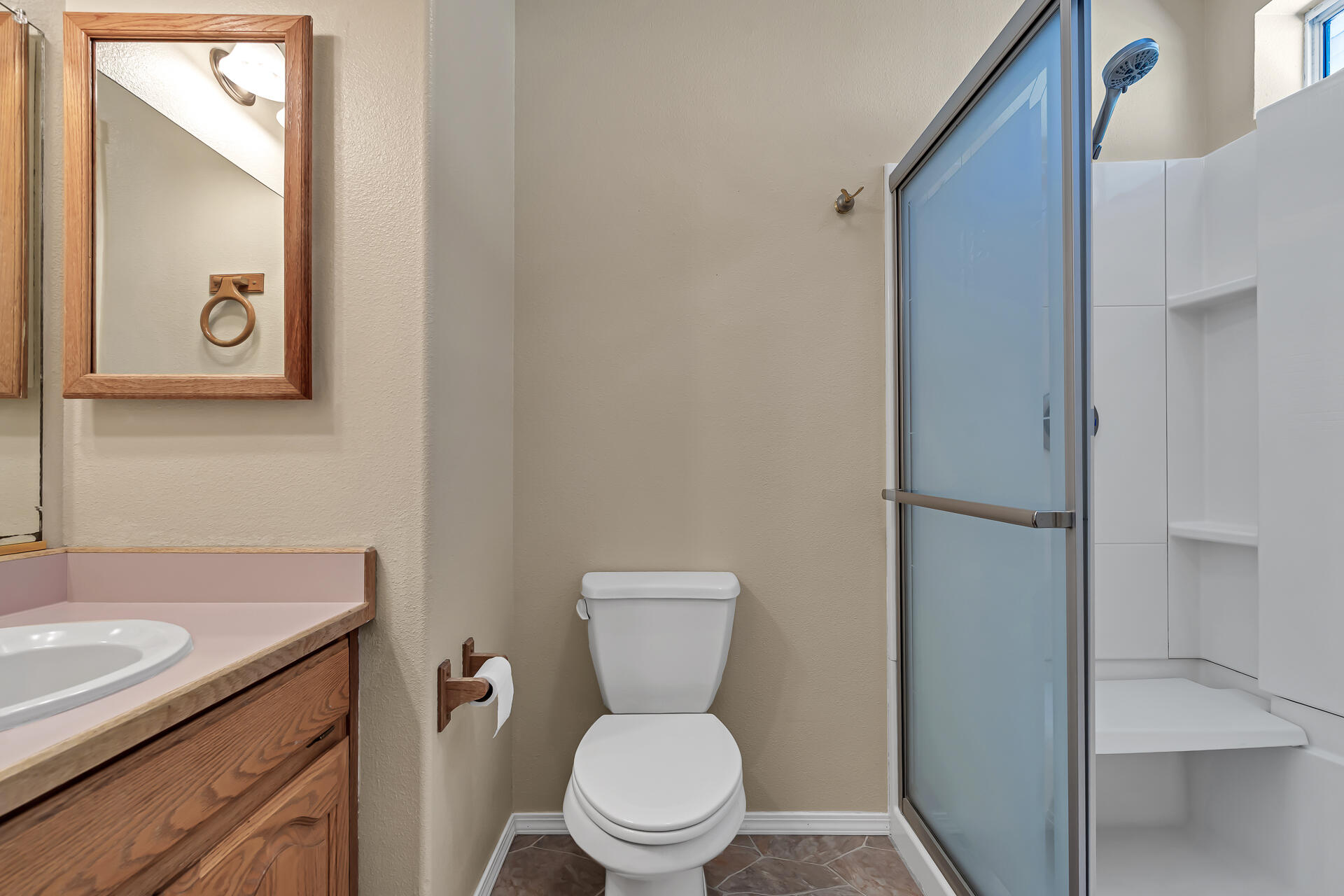 2350 Puma Trail Redding, CA 96001 - Photo 25 of 42 Shower