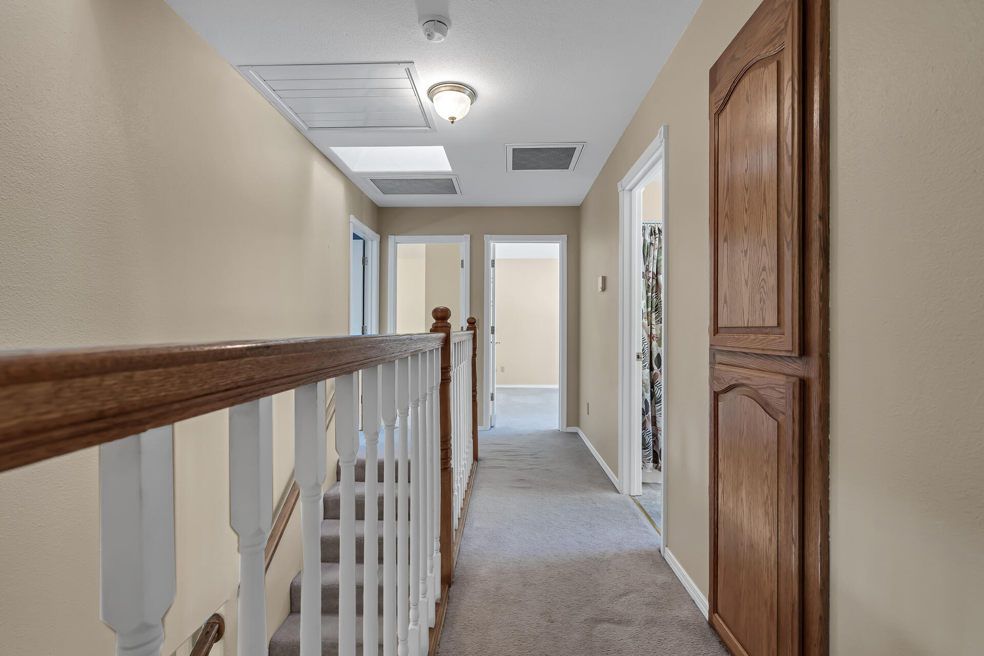 2350 Puma Trail Redding, CA 96001 - Photo 27 of 42 Upstairs Hall