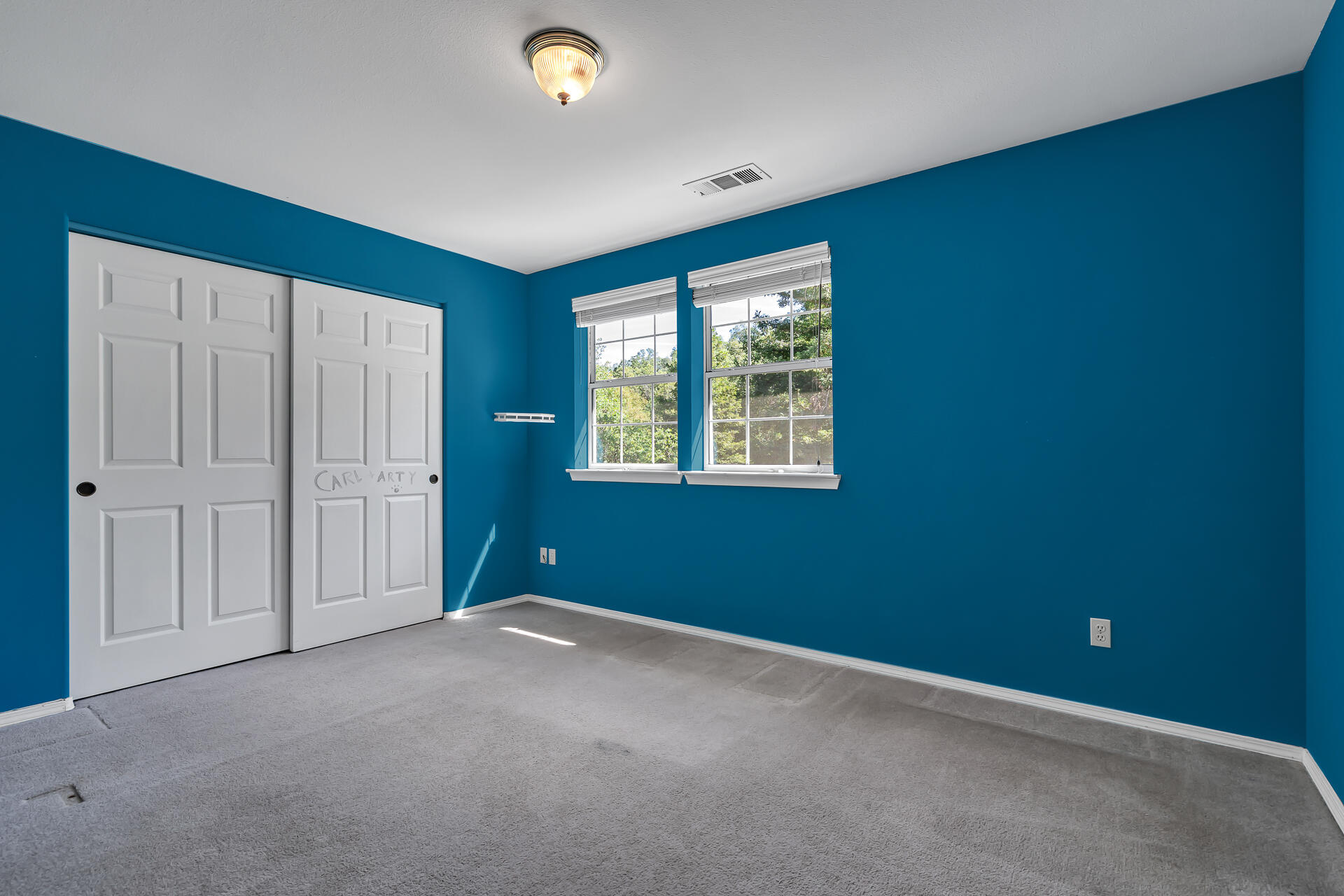 2350 Puma Trail Redding, CA 96001 - Photo 32 of 42 Bedroom 3