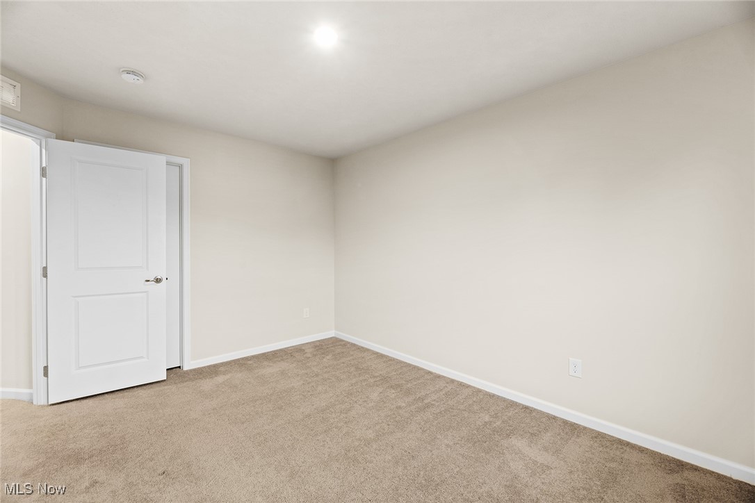 1145 Meadow Run Akron, OH 44321 - Photo 27 of 40
