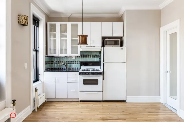 $499,000 | 96 Perry Street, Unit B21A | West Village