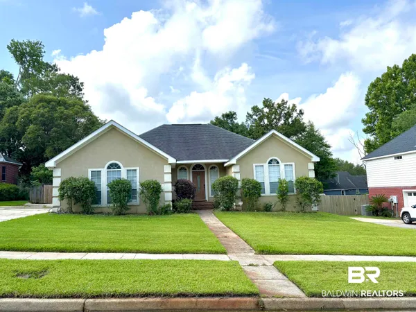 $299,000 | 7201 Ashmoor Drive North, Mobile, AL 36695