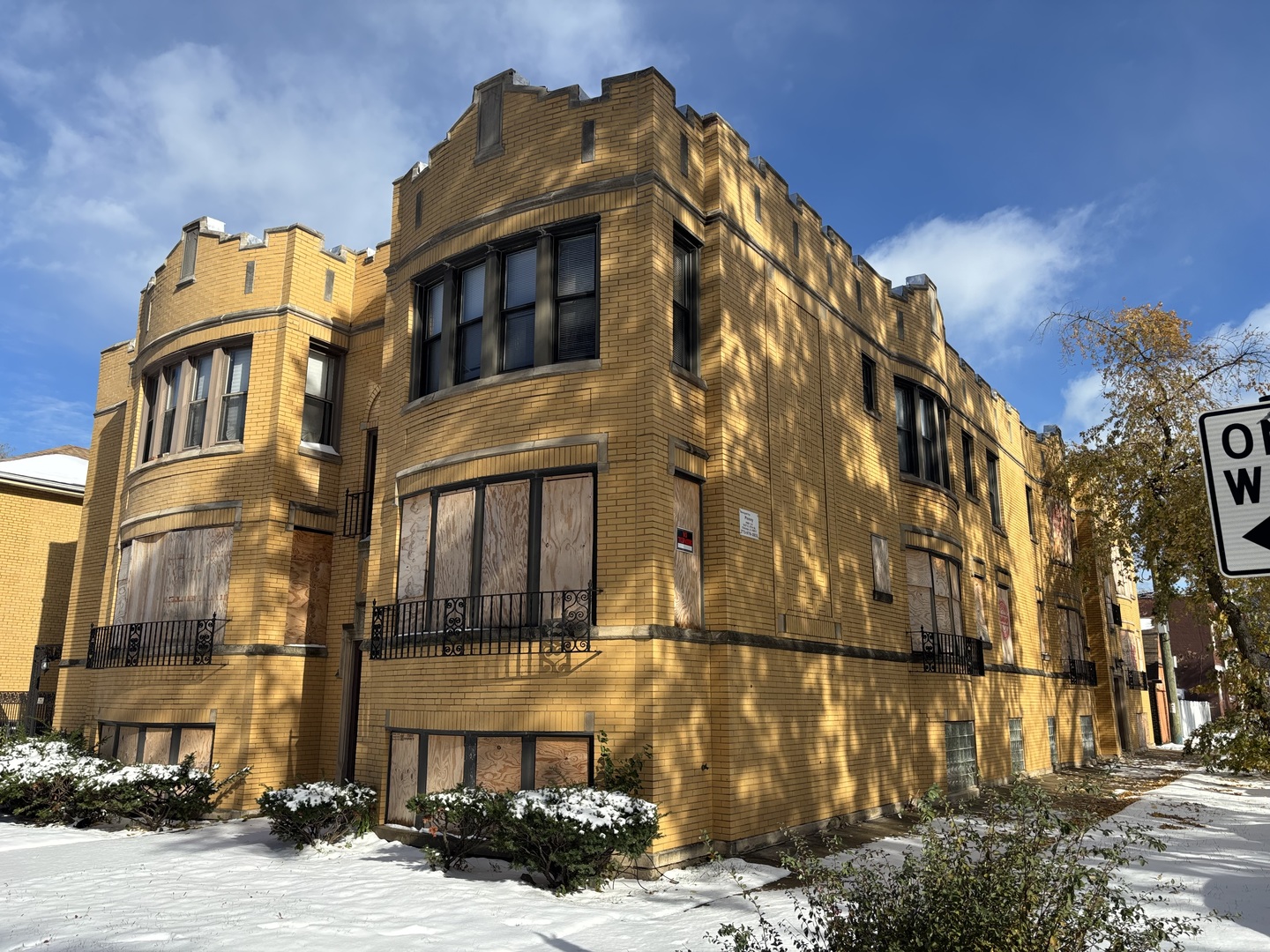 8157 South Chappel Avenue Chicago, IL 60617 - Photo 2 of 4 a view of a large building