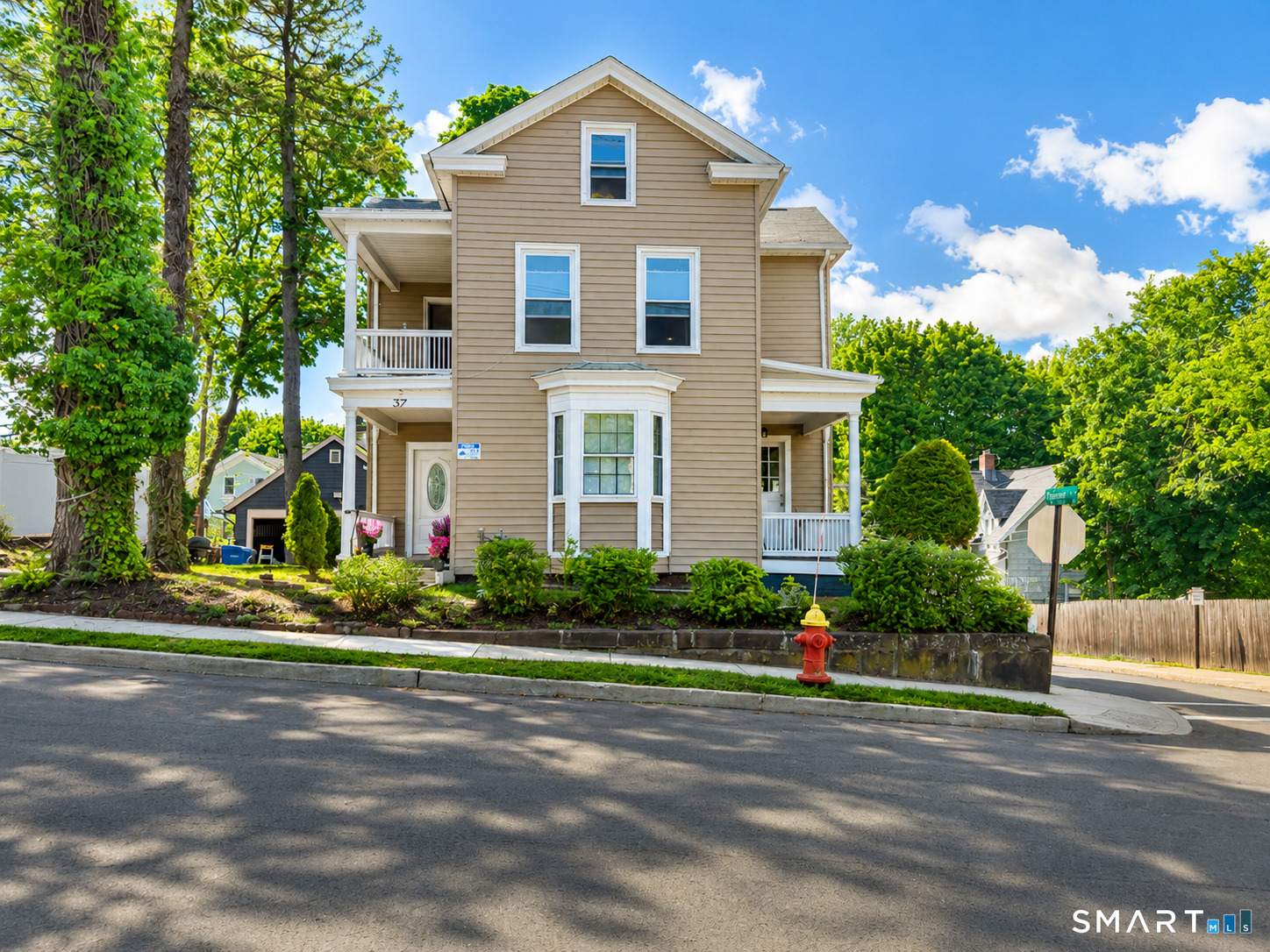 37 Elm Street Meriden, CT 06450 - Photo 1 of 3