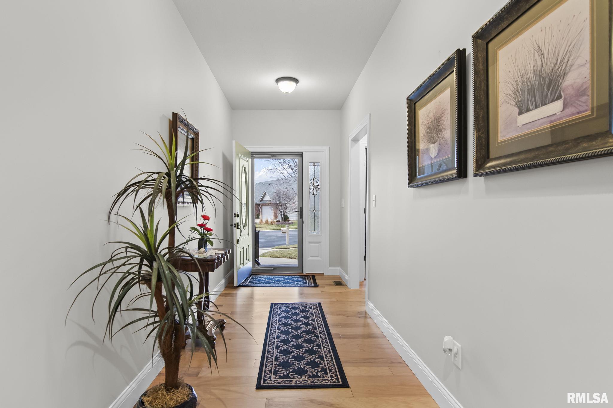 2216 Charlack Avenue Springfield, IL 62704 - Photo 4 of 50