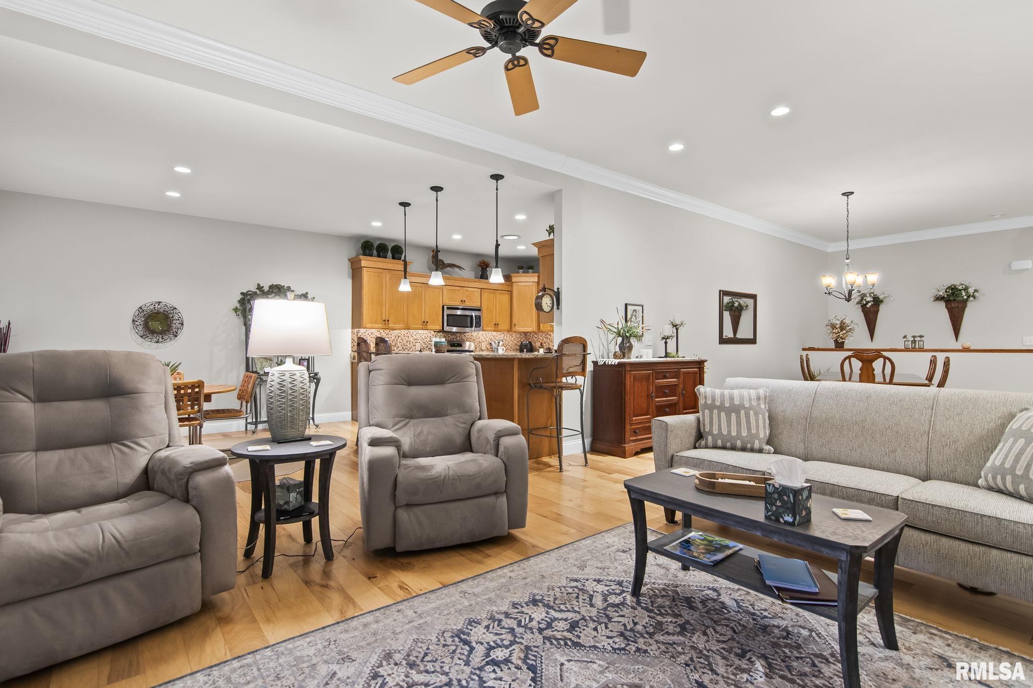 2216 Charlack Avenue Springfield, IL 62704 - Photo 9 of 50