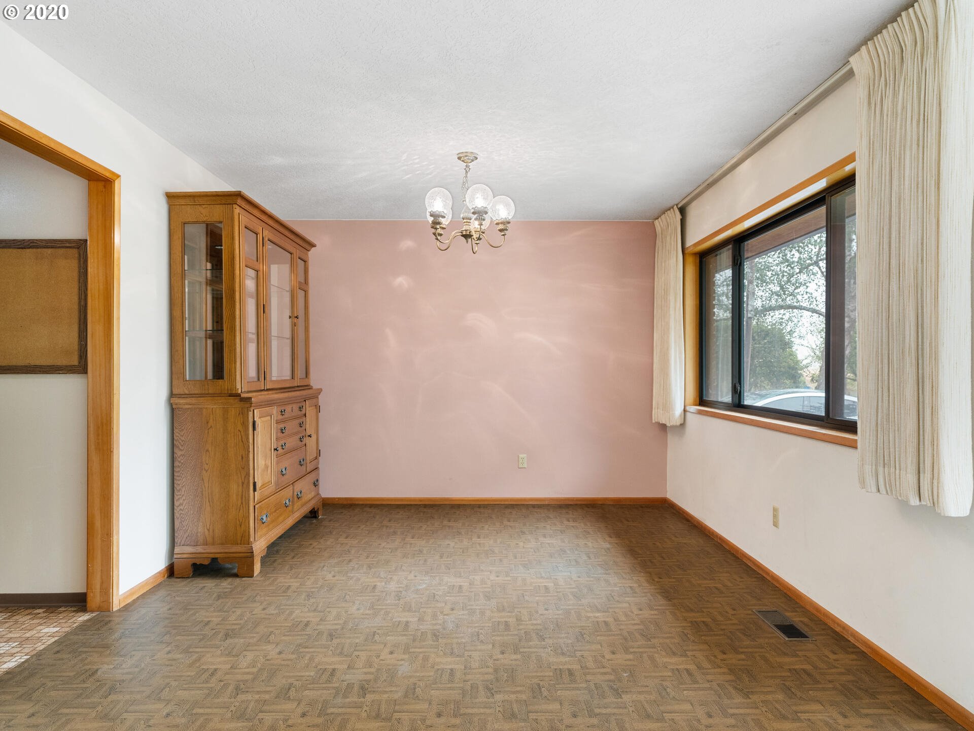 4830 Northwest Susbauer Road Cornelius, OR 97113 - Photo 5 of 32 Gallery Image 5