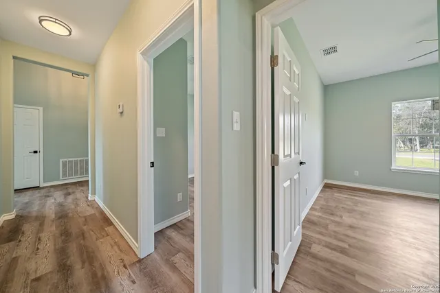 $350,000 | 402 Oak Drive, Beeville, TX 78102