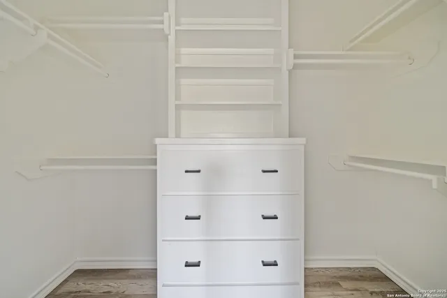 $350,000 | 402 Oak Drive, Beeville, TX 78102